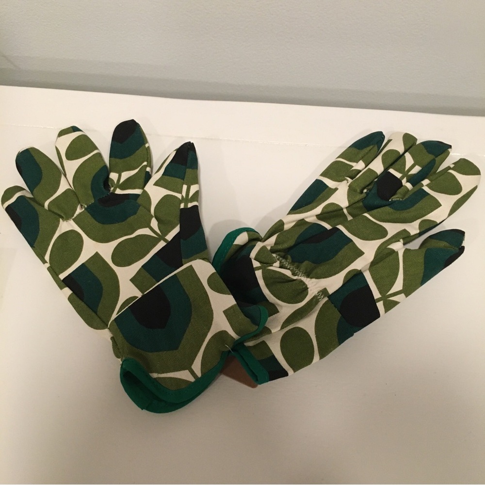 Orla Kiely Green and White Patterned Gloves - Picture 5 of 8